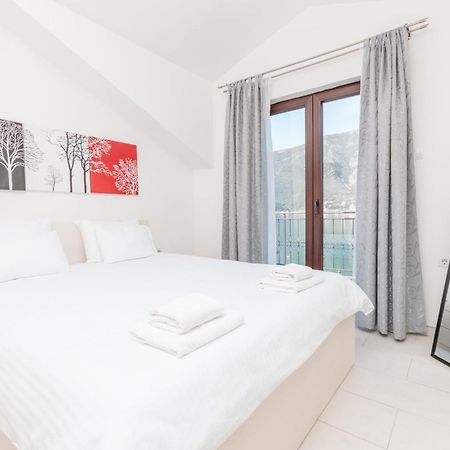 Apartments Miramar Котор Экстерьер фото